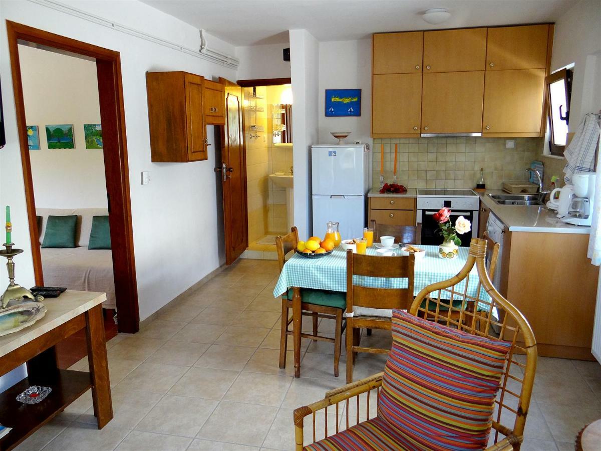 Apartment By The Sea Káto Darátsos Eksteriør bilde