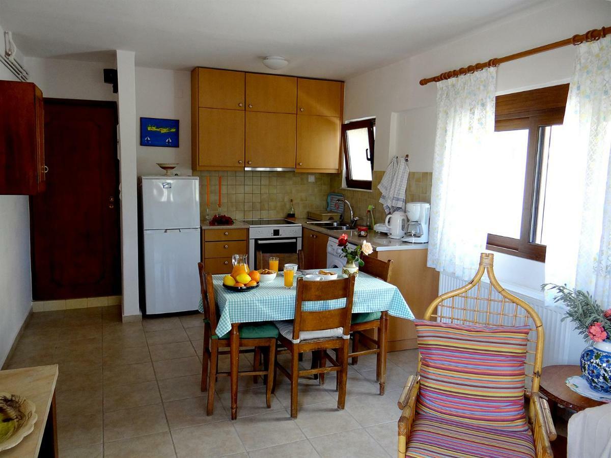 Apartment By The Sea Káto Darátsos Eksteriør bilde